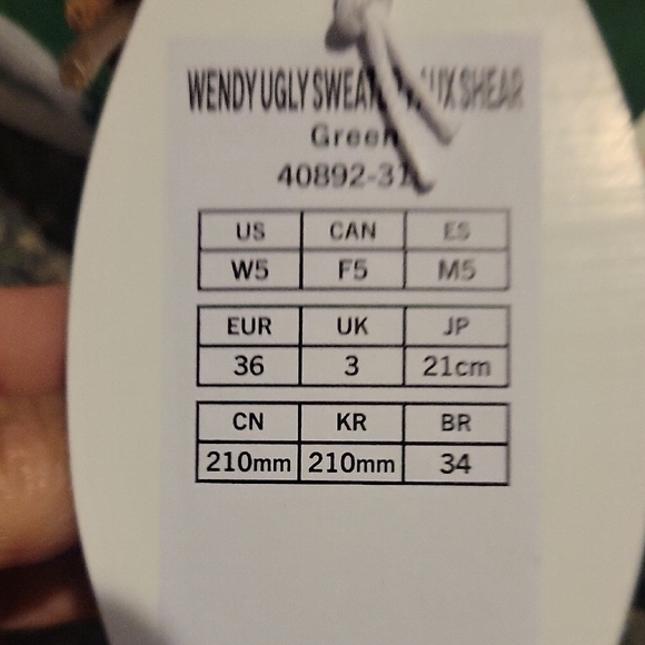 Hey Dude Green Holiday Shoes UGLY SWEATER WOMENS 5 NWT - Picture 5 of 5